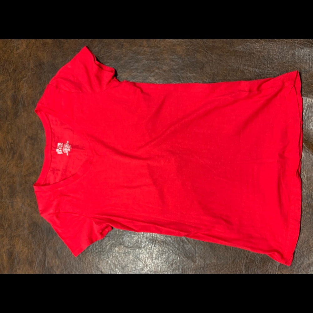 V neck tshirt
